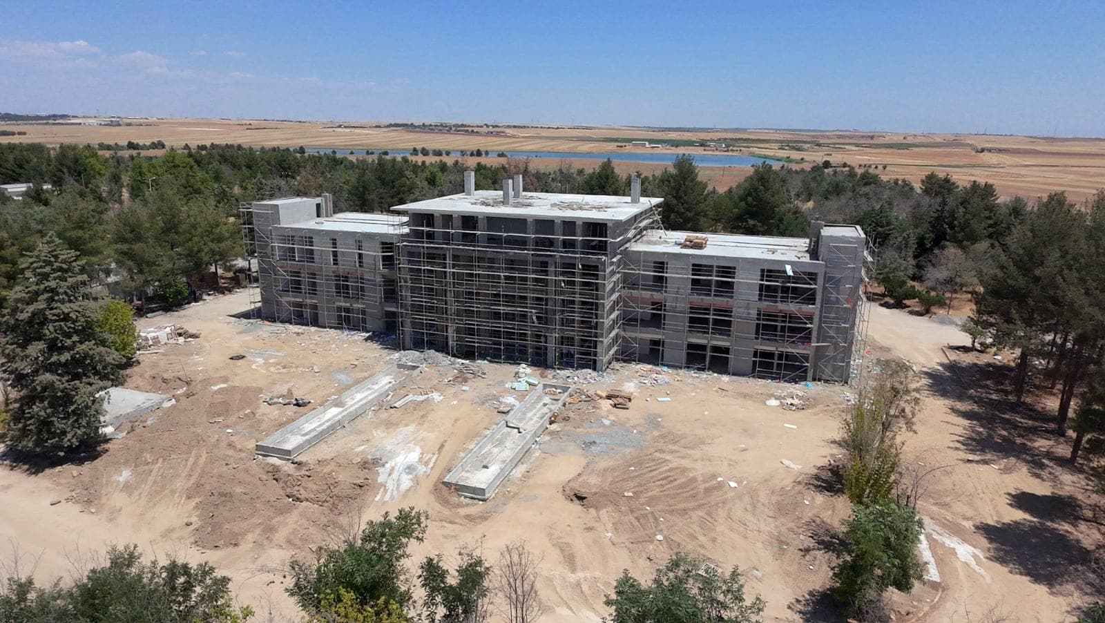 Dicle Üniversitesi Rektörlük Binası — saha fotoğrafı 9